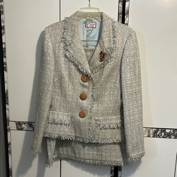 Chic Tweed Skirt Set with Fringe Accents - Picture 1 of 3